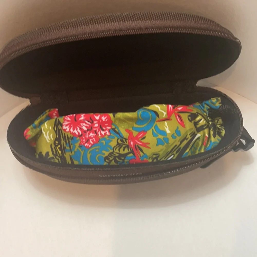 Maui Jim “Cloud Break” sunglasses - Picture 10 of 10